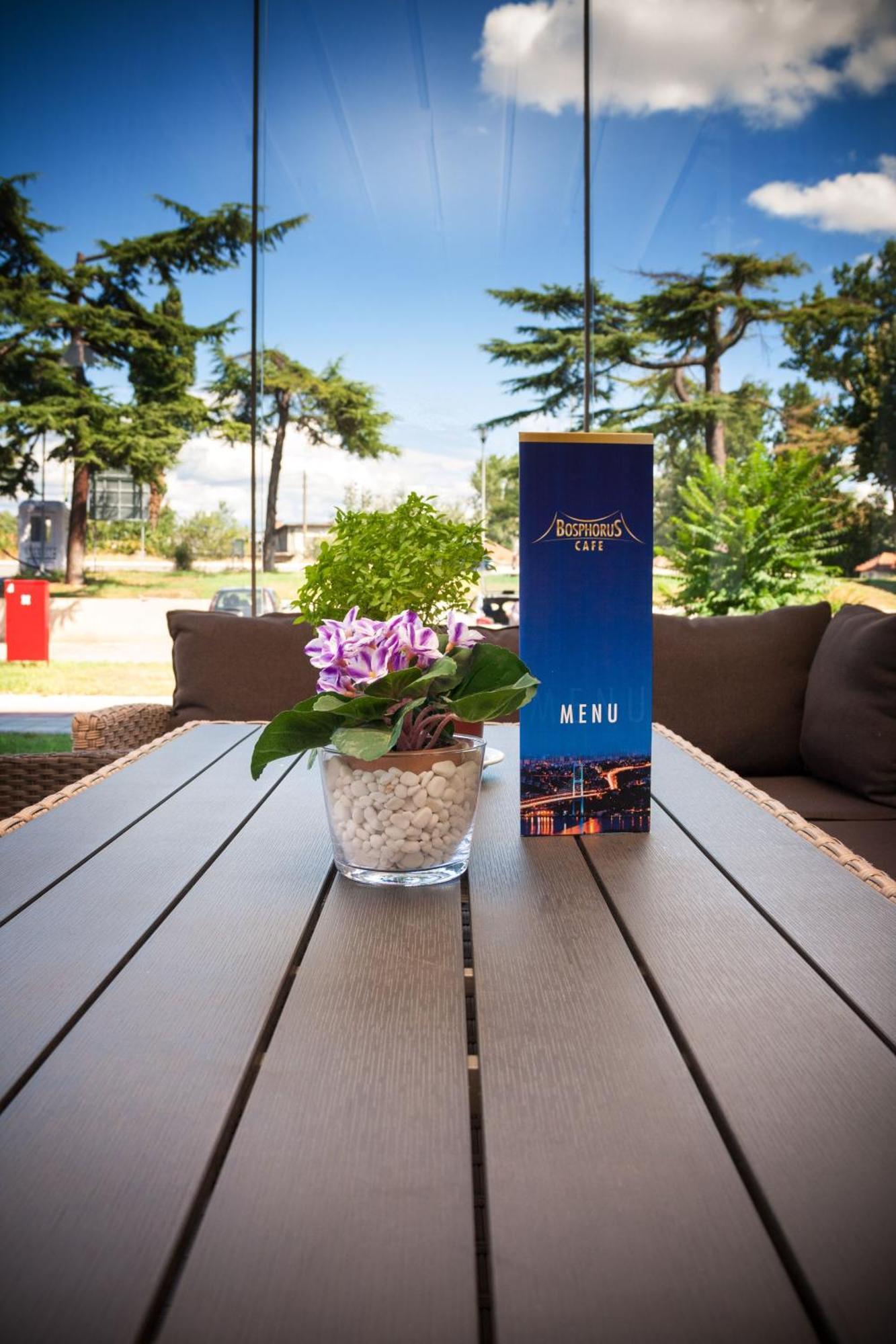 Bosphorus Hotel Aleksinac Exterior photo